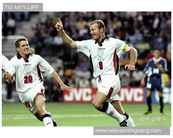 足球明星激情庆祝瞬间集锦展现运动魅力与团队精神的完美结合