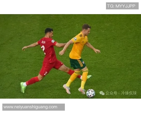 三大足球明星携手合作打造全新足球盛宴引发全球关注与热议